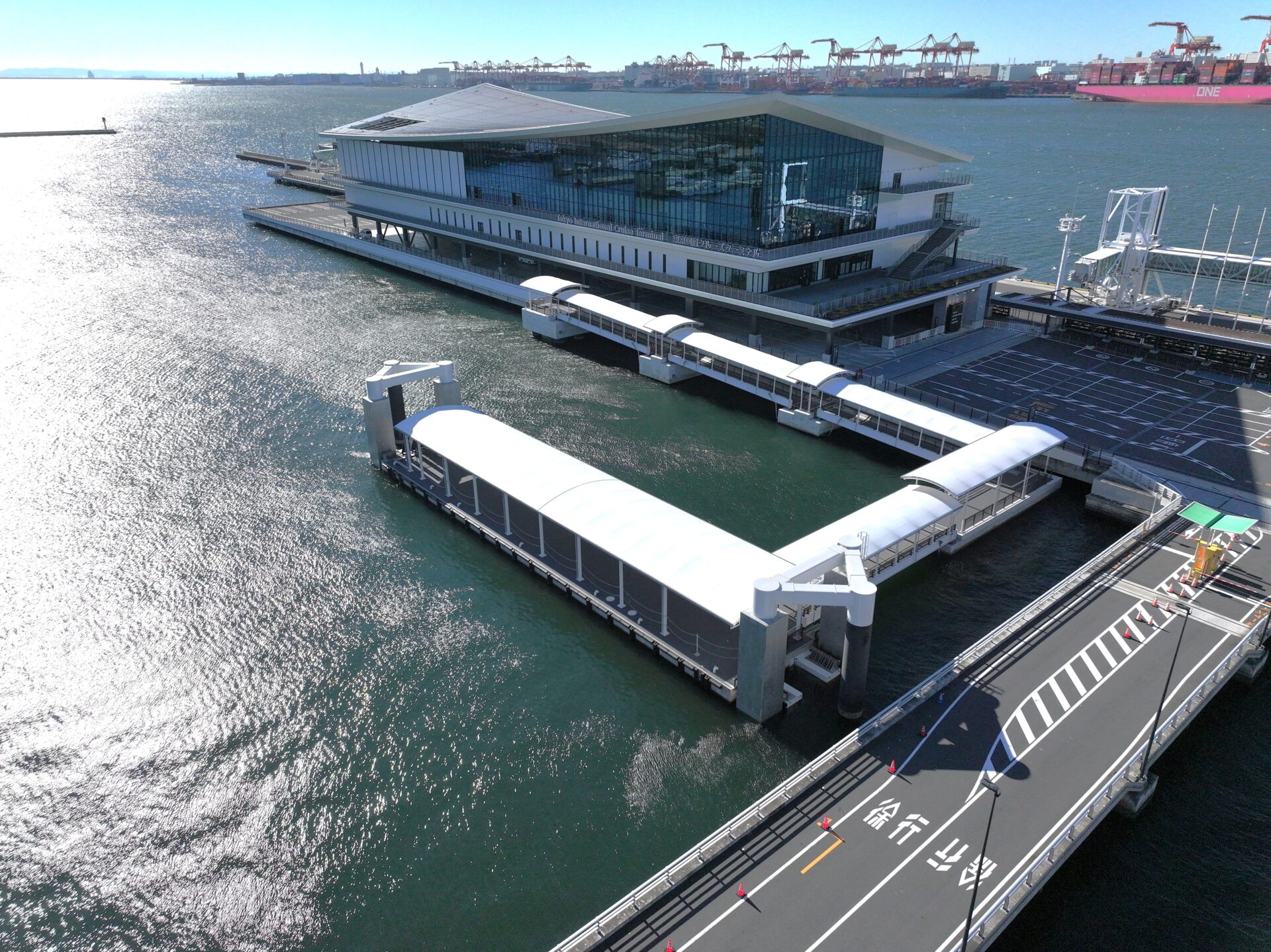 青海船着場浮桟橋