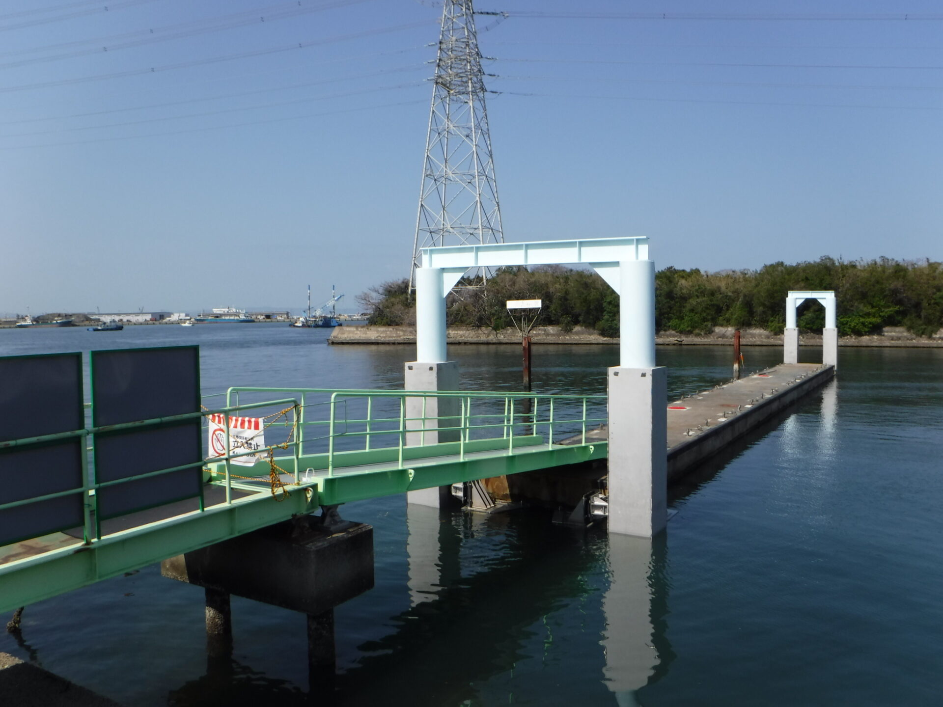 大在浮桟橋