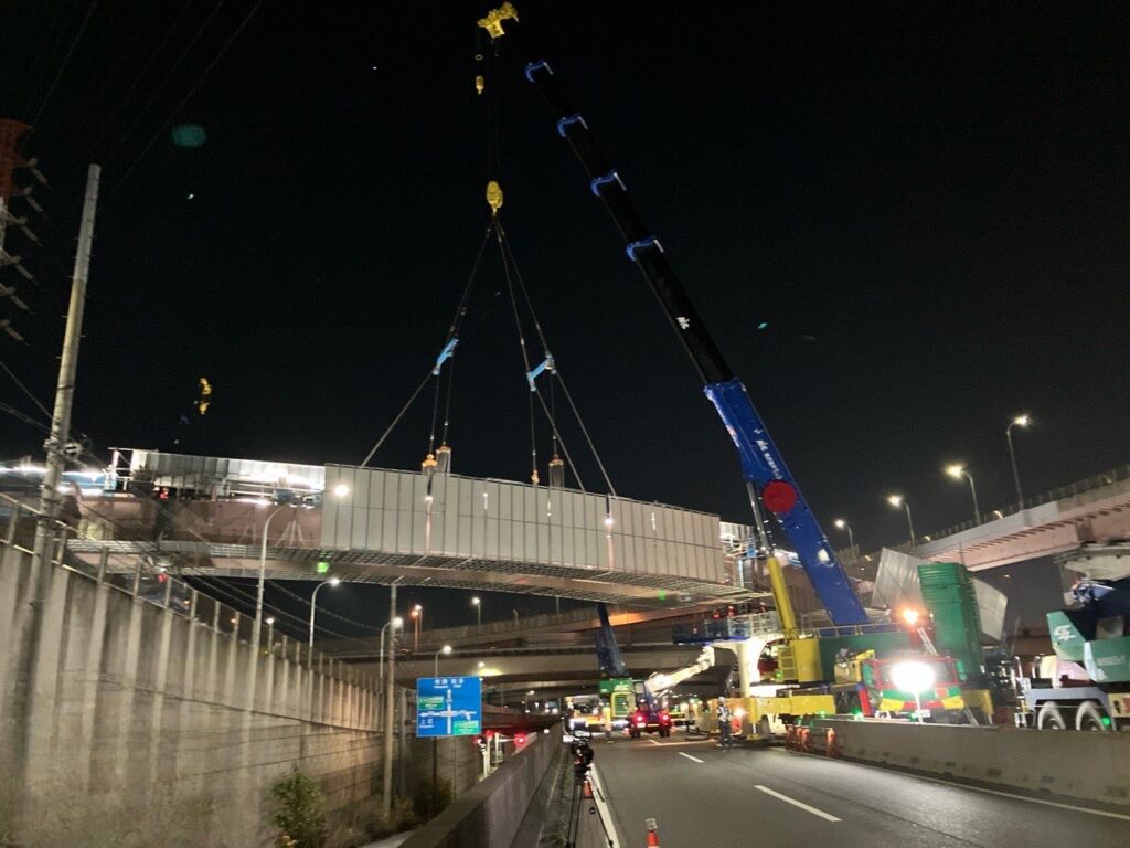 東海JCT・E-1ランプ橋 工事写真